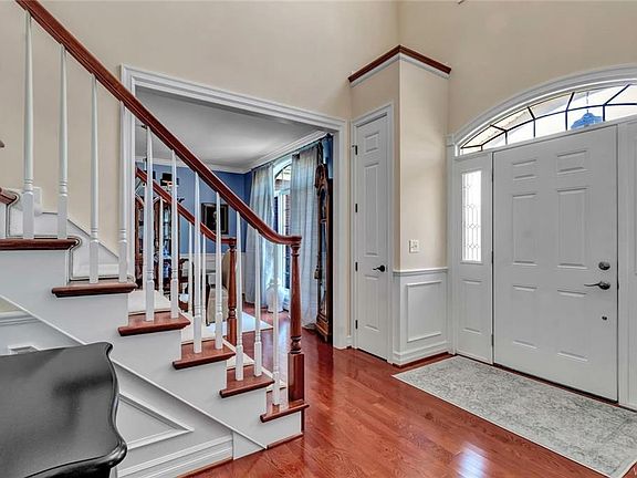 3rd image of 6011 Corinne Ln