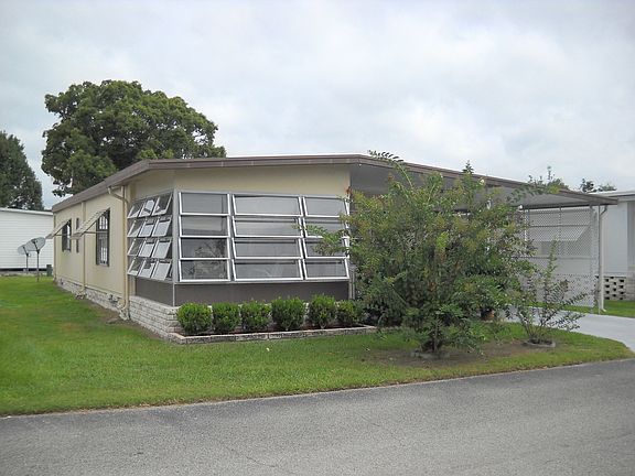 2nd image of 3150 NE 36th Ave Lot 282