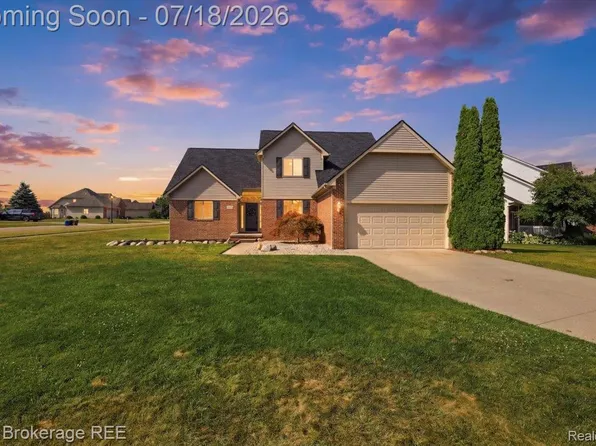1340 Park Ridge Pointe, Grand Blanc, MI 48439
