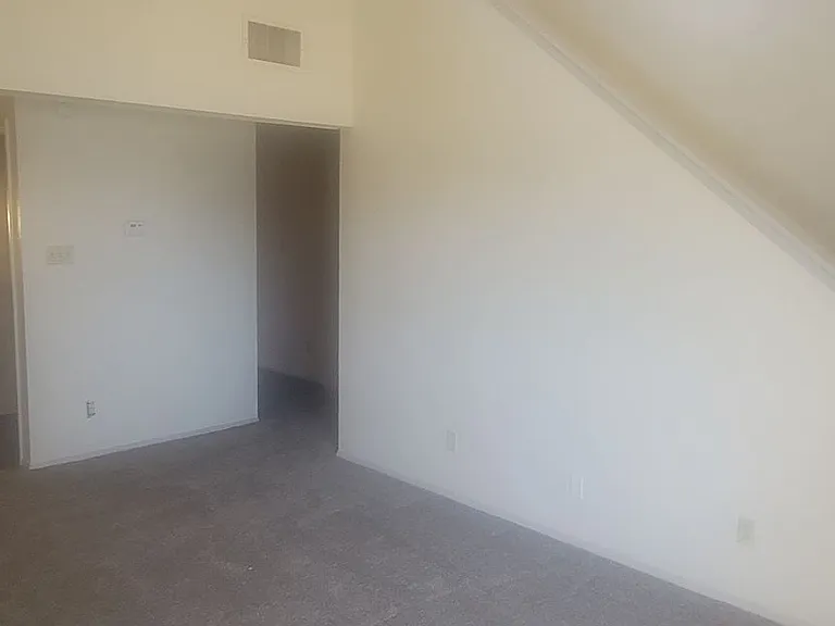 Cimarron Apartments — Photo 58