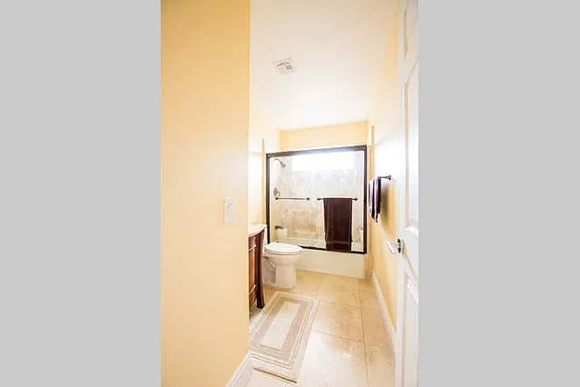 4 bed, 2450 sqft, $7,500 — Photo 4