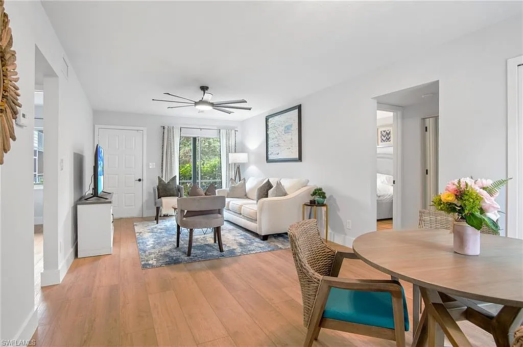 2 bed, 2.0 bath, 825 sqft, $3,200 — Photo 4