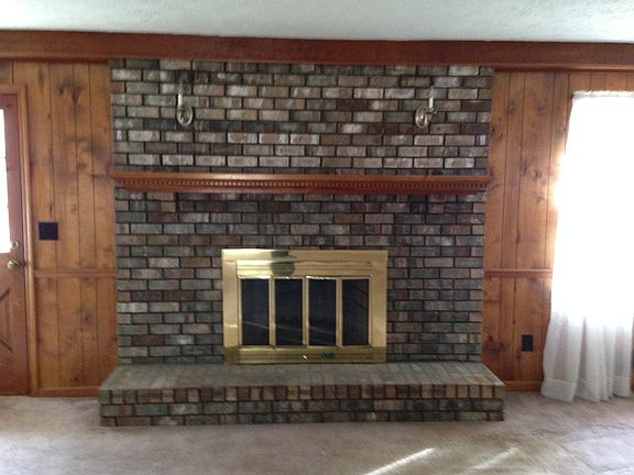 Home has TWO Fireplaces!