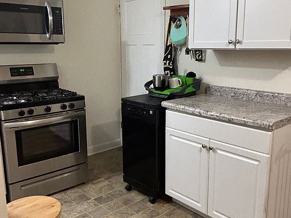 4th image of 4028 N Bartlett Ave