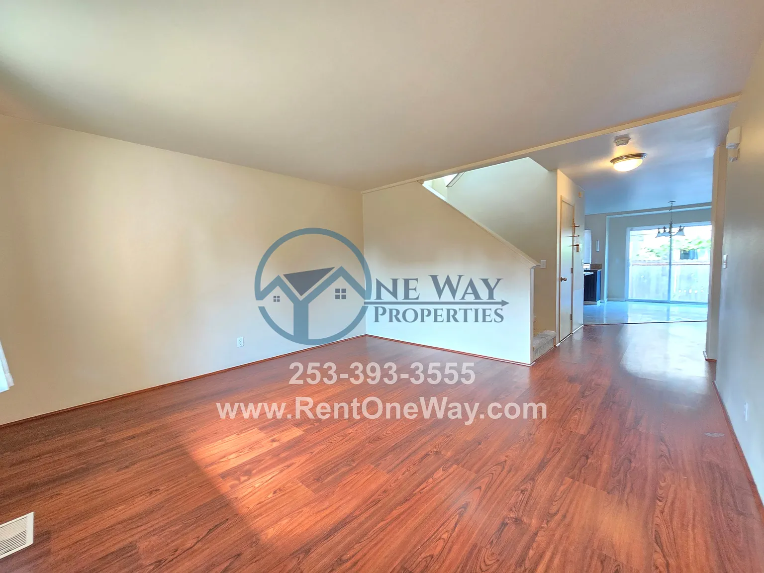 4 bed, 2314 sqft, $3,195 — Photo 2