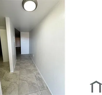 2700 Park Windsor Dr #402 — Photo 2