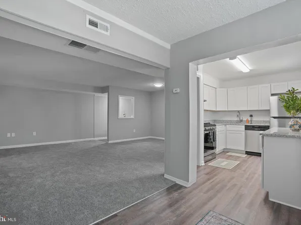 9647 Whiteacre Rd Unit A4, Columbia, MD 21045