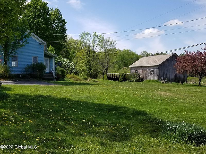 3rd image of 1887 Hinds Rd