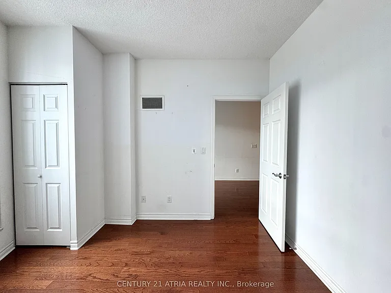 18 Holmes Ave #806 — Photo 8