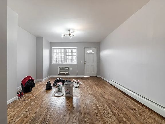 3rd image of 1775 Eastern Pkwy #4