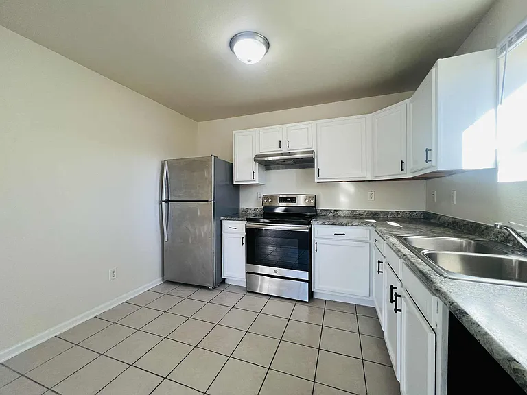 2708 48th St #2 — Photo 3