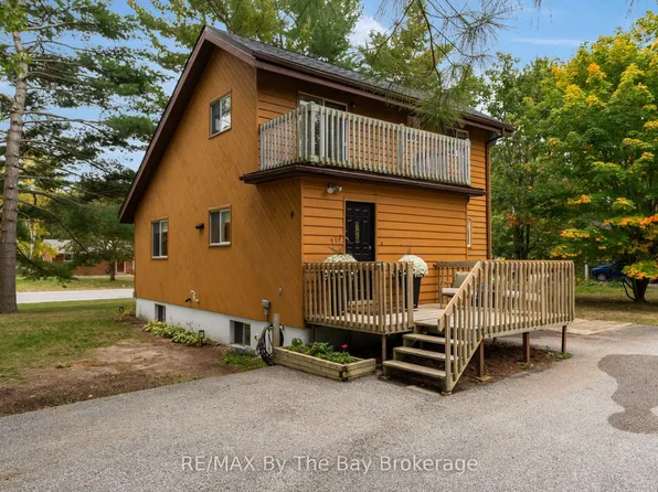 9 Islandview Cres, Wasaga Beach, ON L9Z 2V6