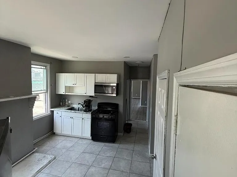 1000 S Orange Ave #2 — Photo 5