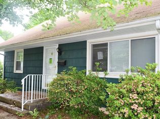 17 Edgewater Dr, Matawan, NJ 07747