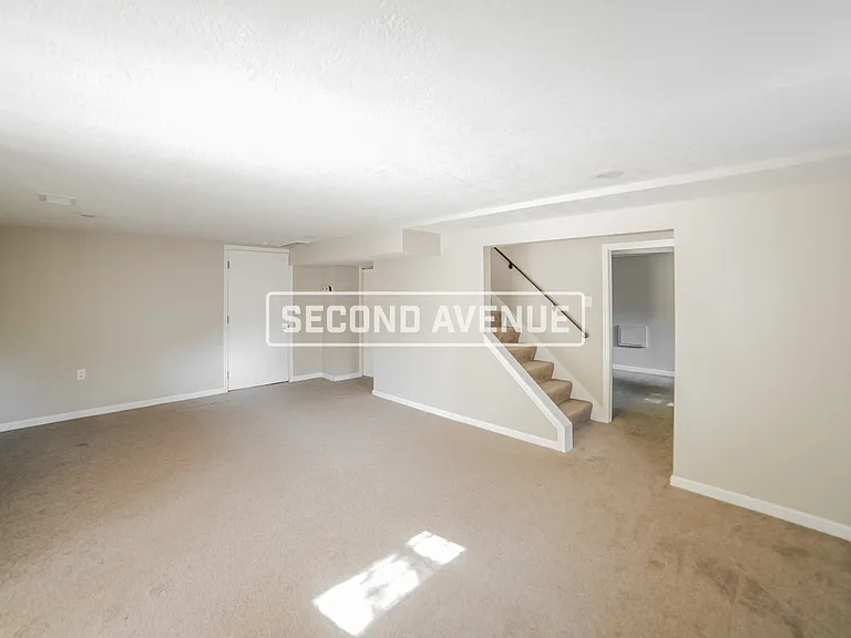 805 NW Canterbury Rd — Photo 17