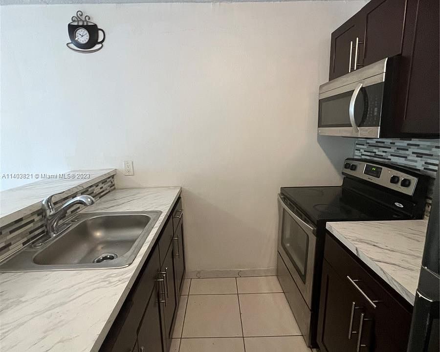 1st image of 1225 NE 124th St APT 31B