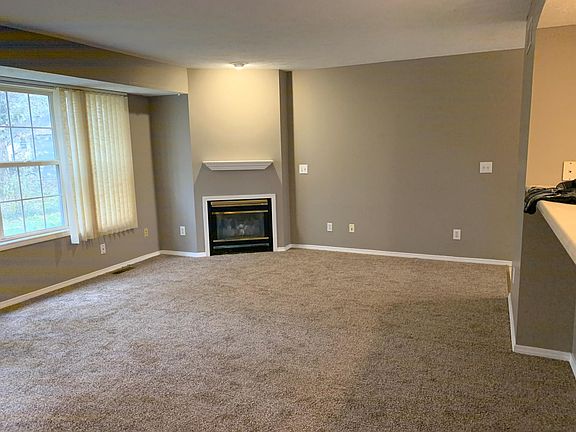 4th image of 1012 Doral Dr
