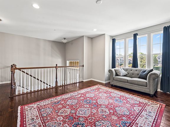 3rd image of 4181 Royal Mews Cir