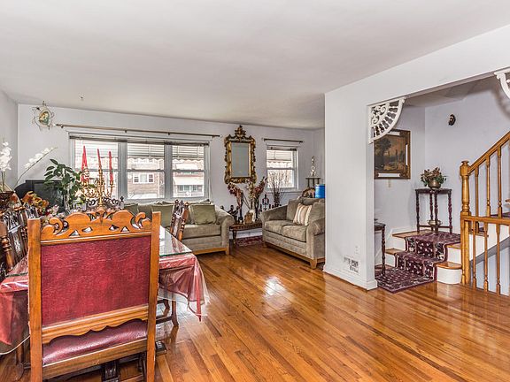 3rd image of 4049 Baychester Ave