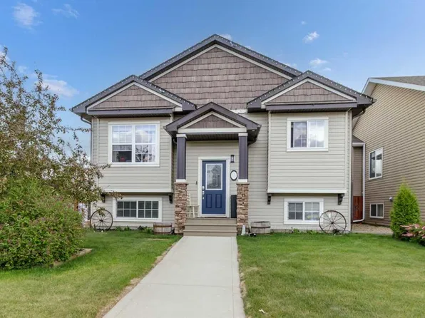 22 NE Rogers Rd, Sylvan Lake, AB T4S 0J8