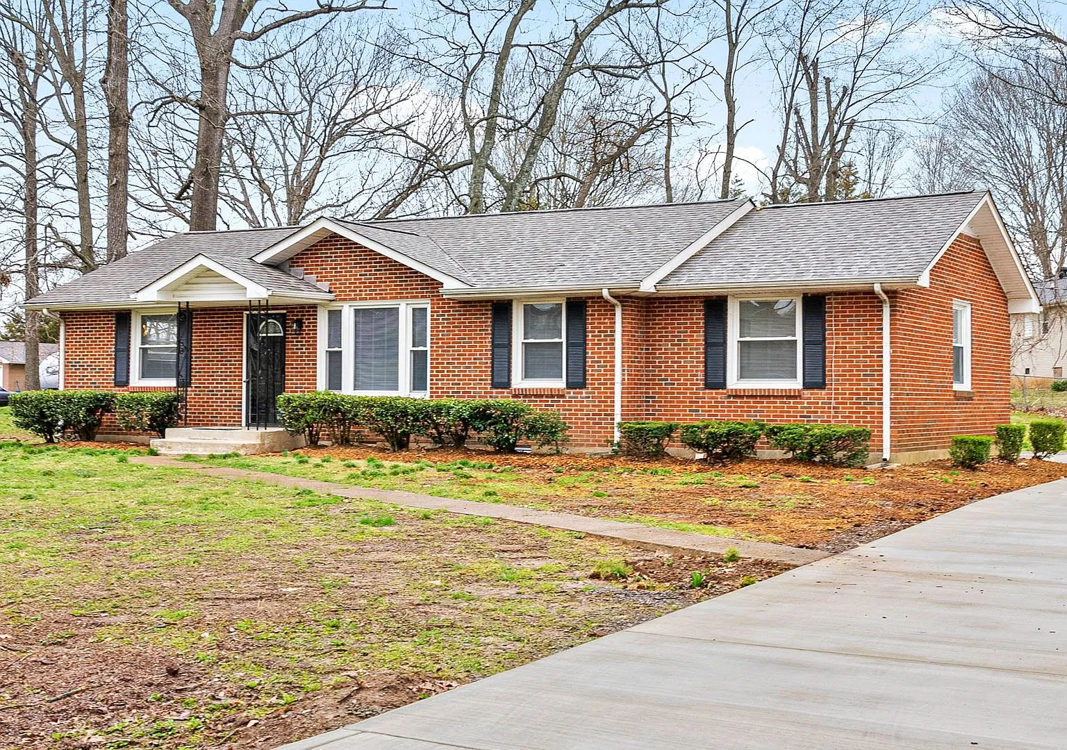 3 Bedroom 2 Bath Home For Rent in St B Area! — Photo 2