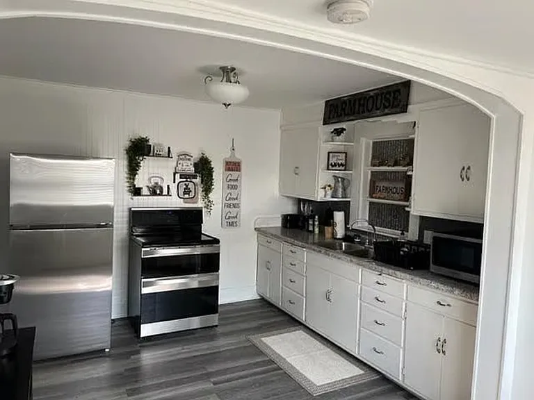 1205 N Park Ave — Photo 9