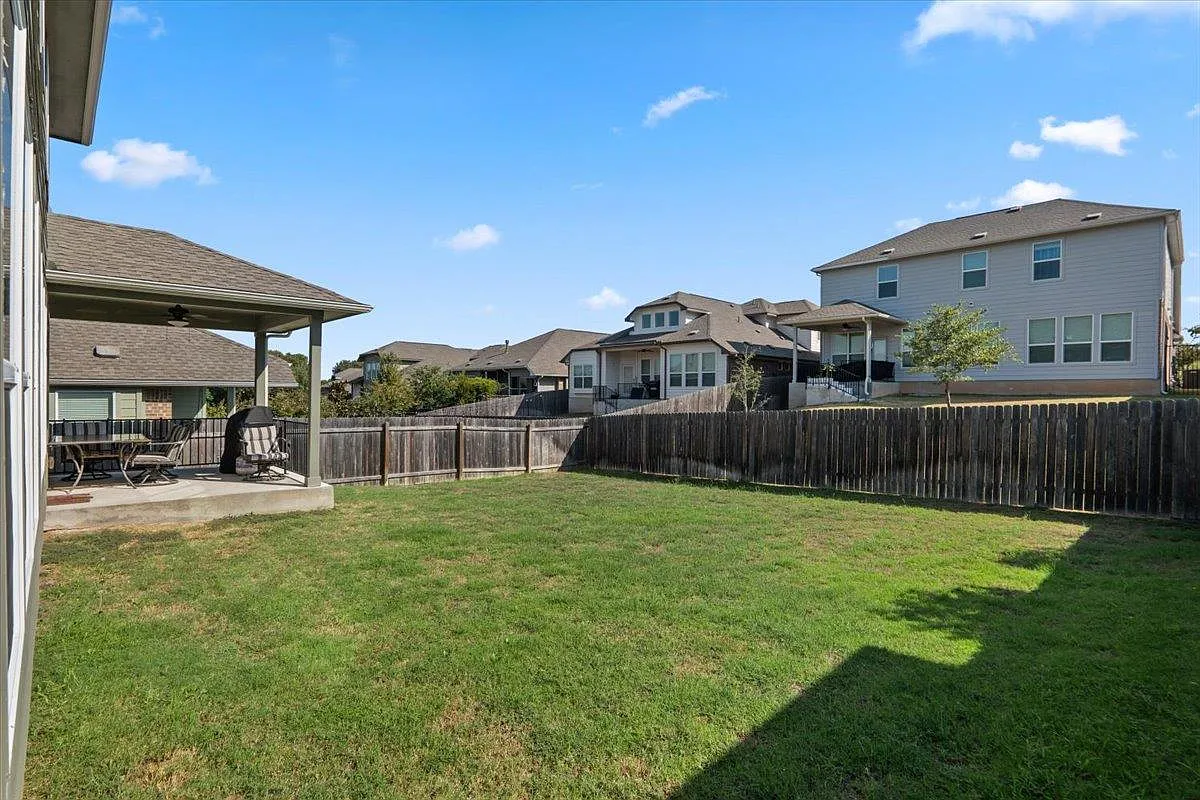 4 bed, 3.5 bath, 2656 sqft, $3,195 — Photo 4