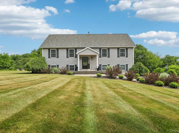 4 Lira Street, Wallkill, NY 12589
