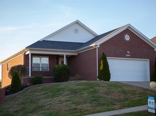 7310 Regiment Rd, Louisville, KY 40229