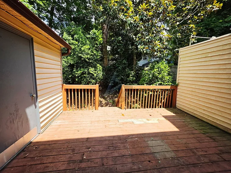 1495 Bentley Ln SE — Photo 16