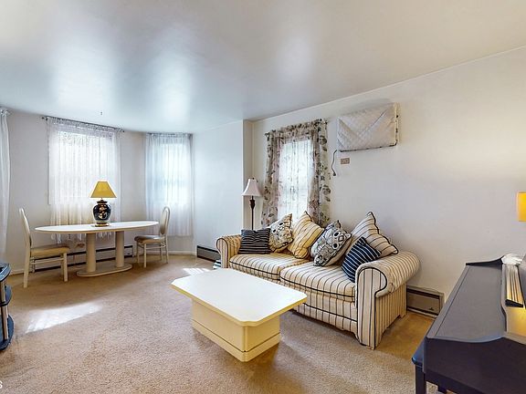 4th image of 942 Washington Blvd APT Gw