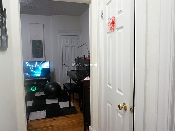 3rd image of 65 Bostonia Ave #2V