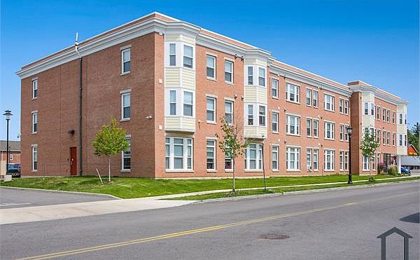 1st image of 224 Niagara St