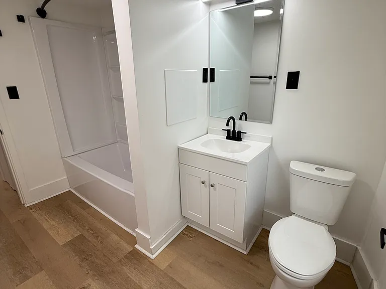 221 Charlotte St NW #2 — Photo 16