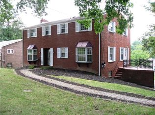 5858 Horseshoe Dr, Bethel Park, PA 15102