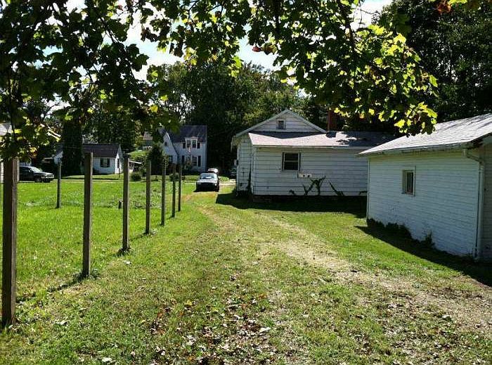 Back lot with garage