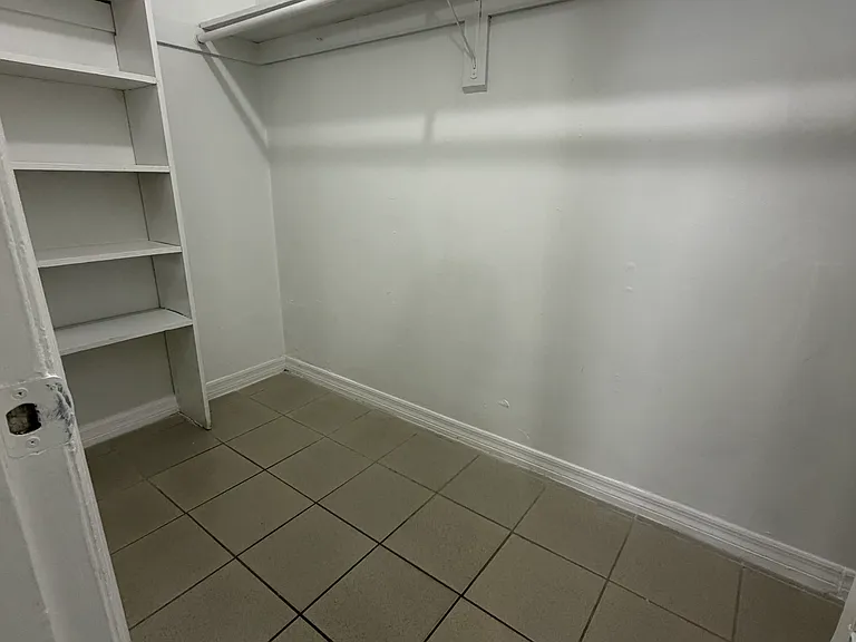 456 Banyon Tree Cir #100 — Photo 8