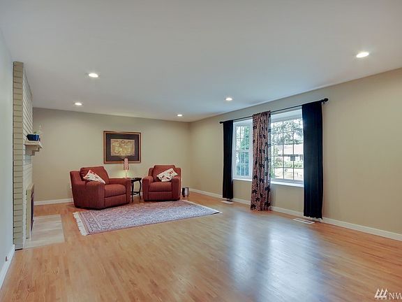 4th image of 8821 26th Ave S