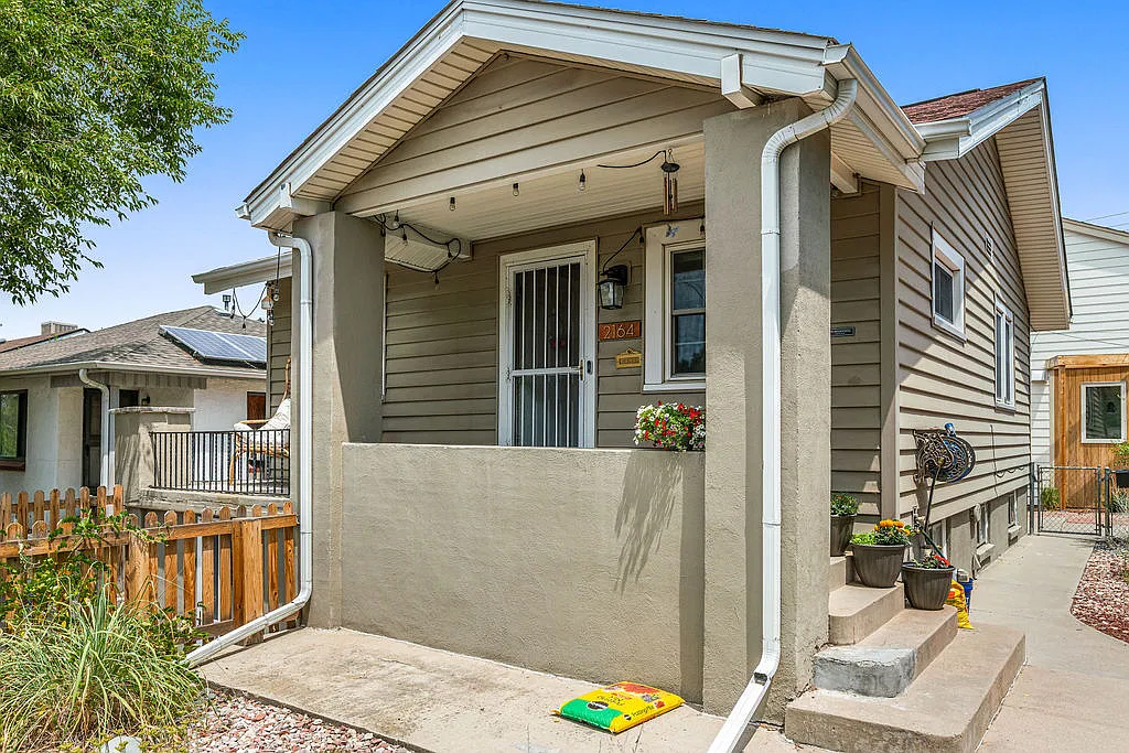 1 bed, 1100 sqft, $2,300 — Photo 2