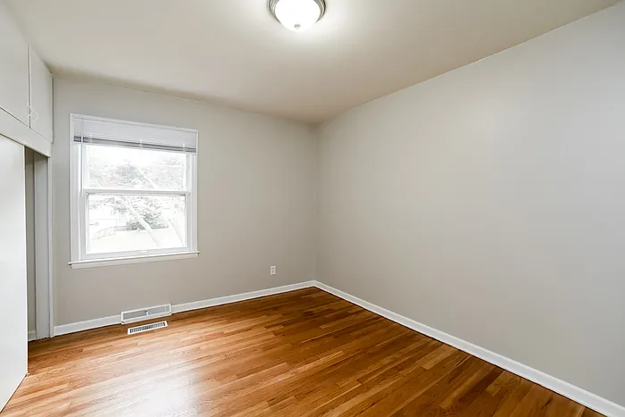 4511 S Willis Ave — Photo 8