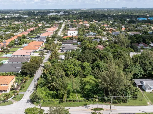 17391 SW 92nd Ct, Palmetto Bay, FL 33157