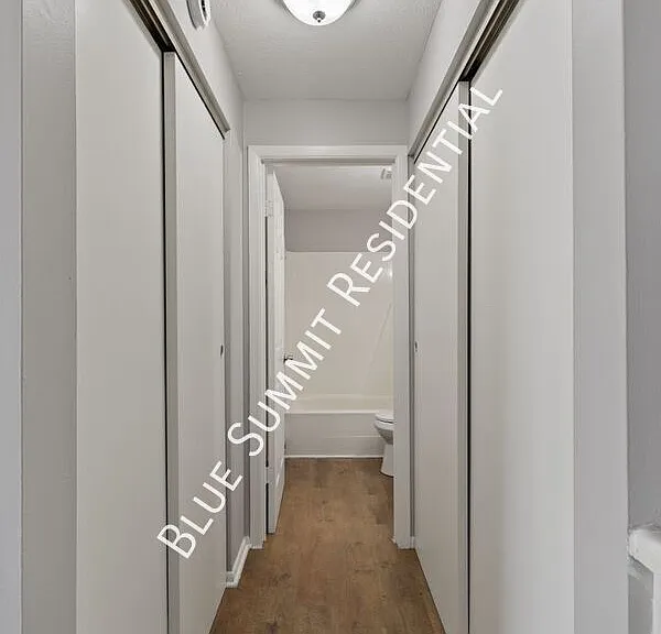 383 Wood St #4 — Photo 6