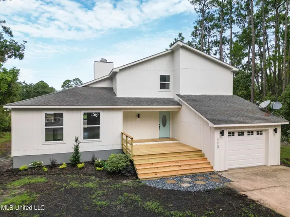 113 Greenwood Dr, Pass Christian, MS 39571