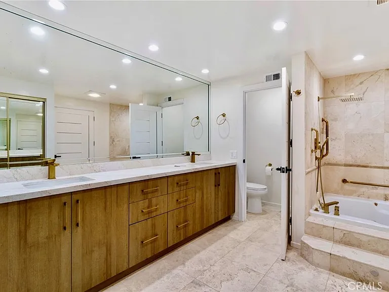 11774 Doral Ave — Photo 12