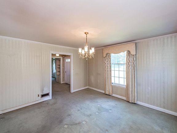 4th image of 5420 Crestwood Dr