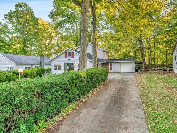 126 Goredon Dr, Chardon, OH 44024