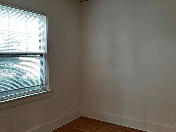 5th image of 724 16th St #5