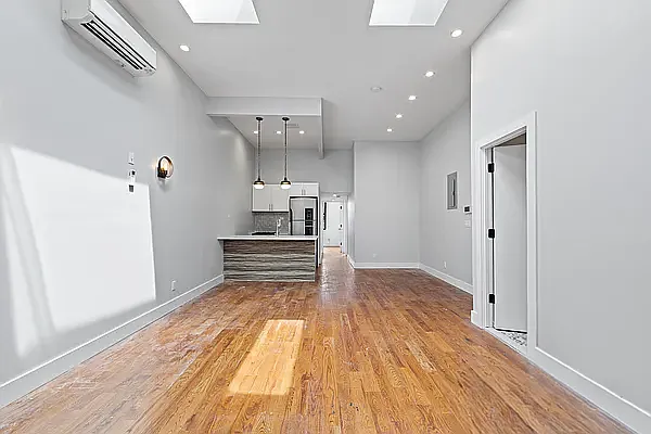 Building Photo - 1138 Bushwick Ave #2F