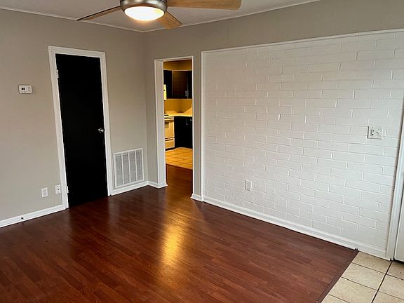 2nd image of 800-814 Northwest Blvd #802