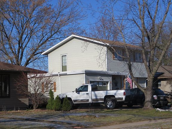 3rd image of 1111 25th Ave N
